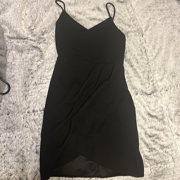 black homecoming dress. size 6. brand lulus - Picture 2 of 3